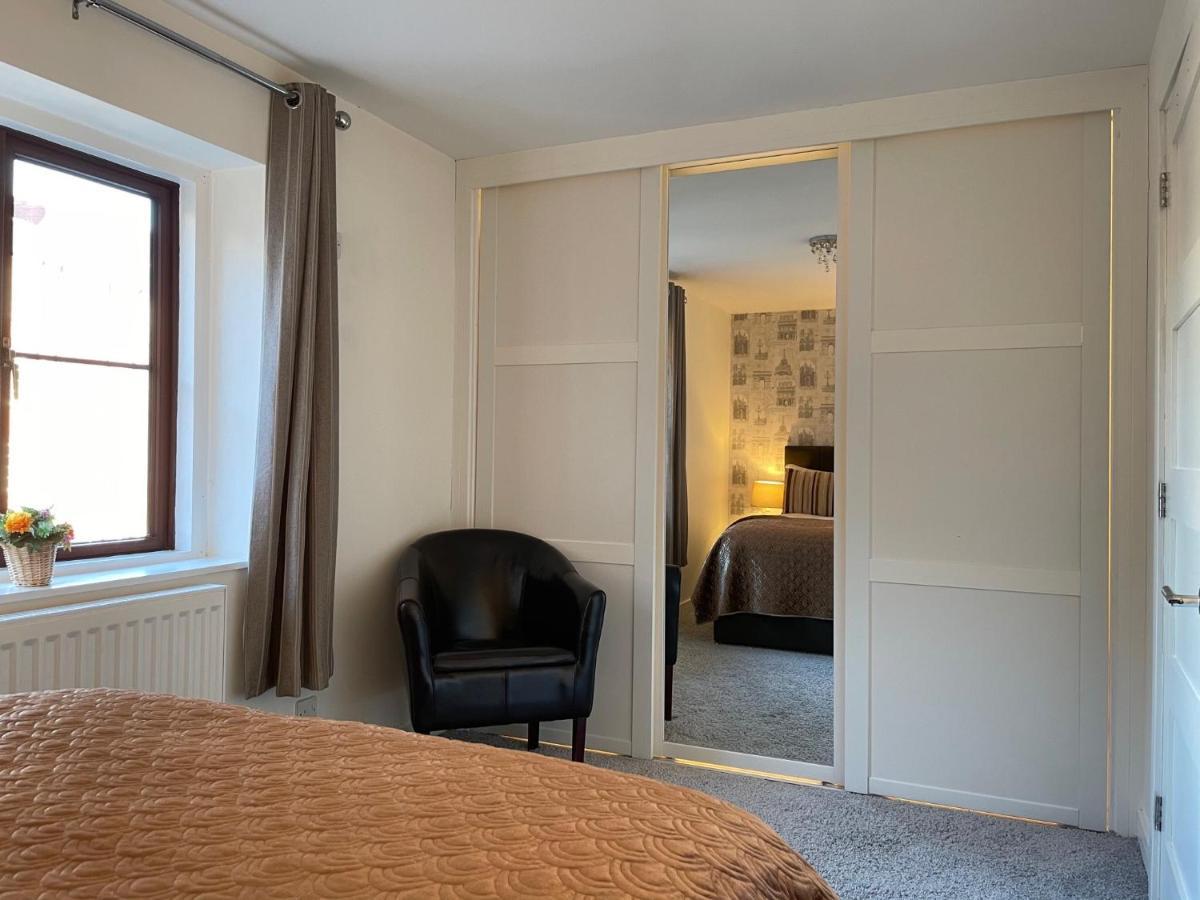 St Georges Balcony Suite With Parking Портцмаус Экстерьер фото